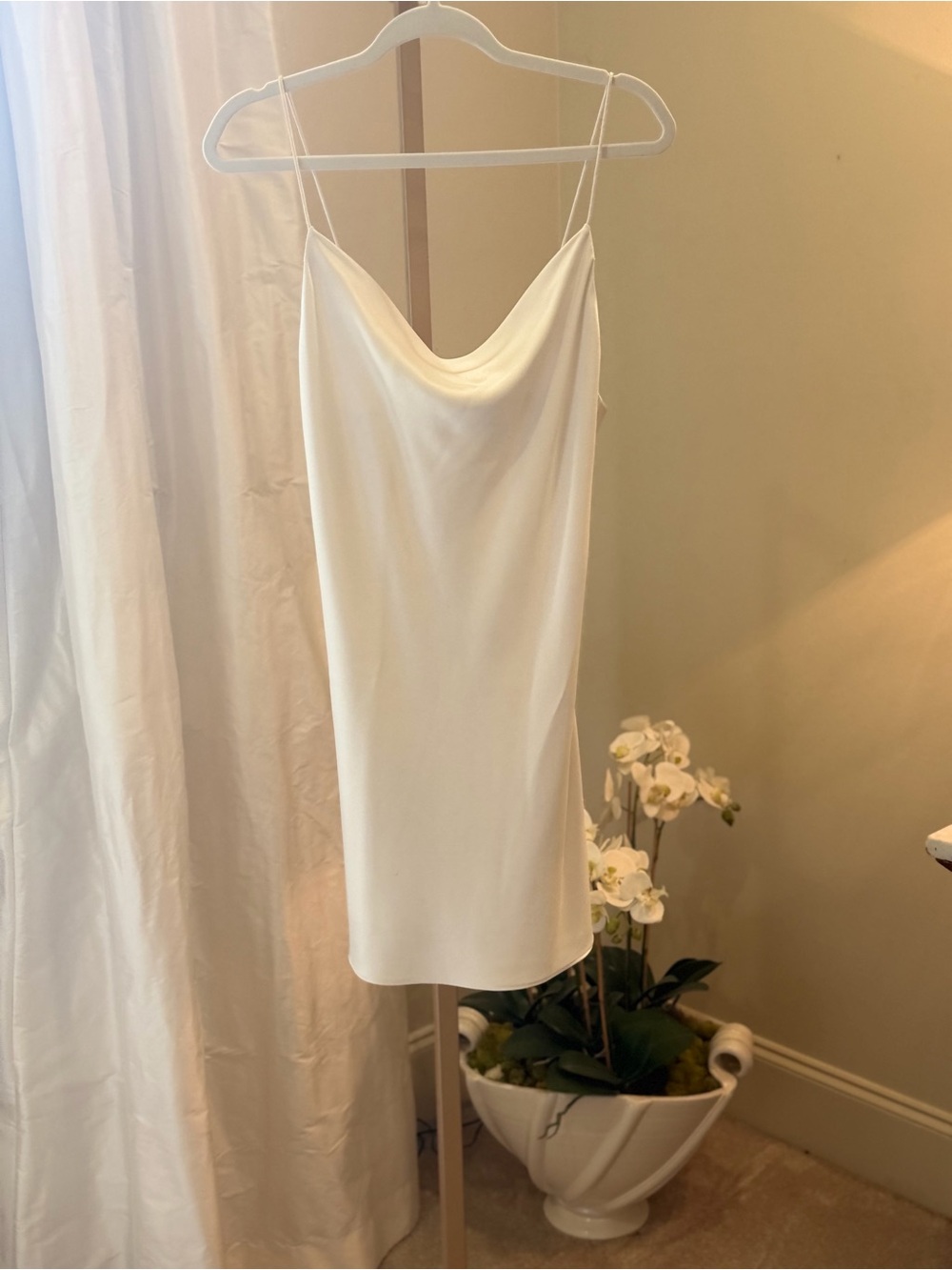 Alice and Olivia White Satin Mini: 4